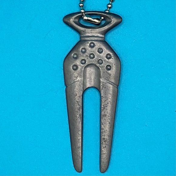 Oakley Metal Golf Divot Keyring Tool Brand New Rare KeyChain Bob Skull Juliet l - Picture 2 of 3